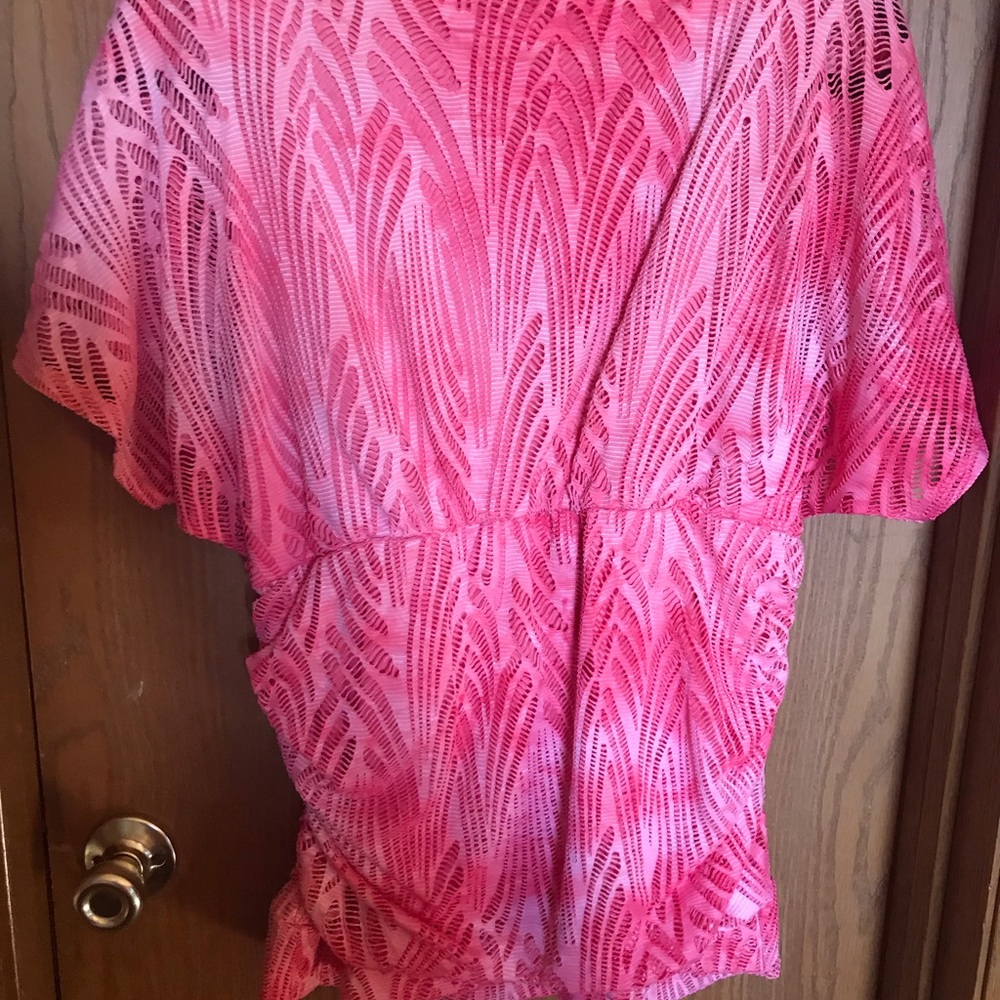 Like new blouse - Picture 3 of 3